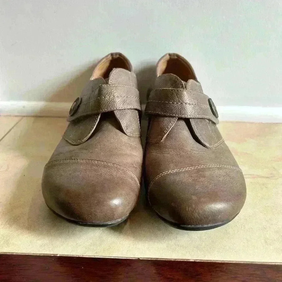 Taos Rhumba Gray Brown Leather Slip On Shoes Casual Pumps Low Heel Strap Size 9 - Picture 2 of 10